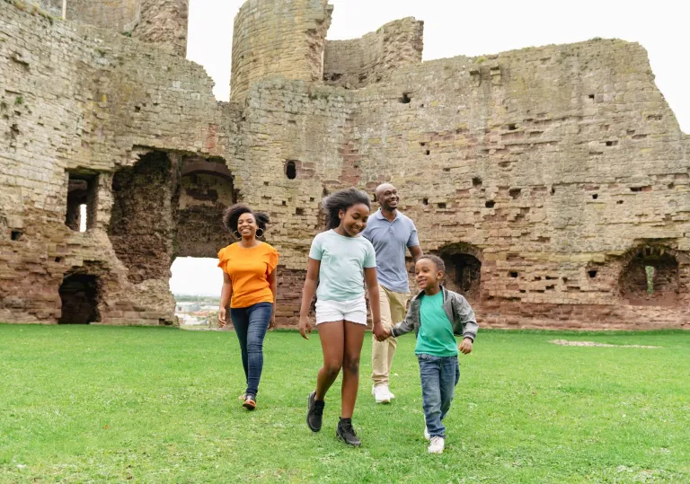 Rhuddlan Castle, Sir Ddinbych.